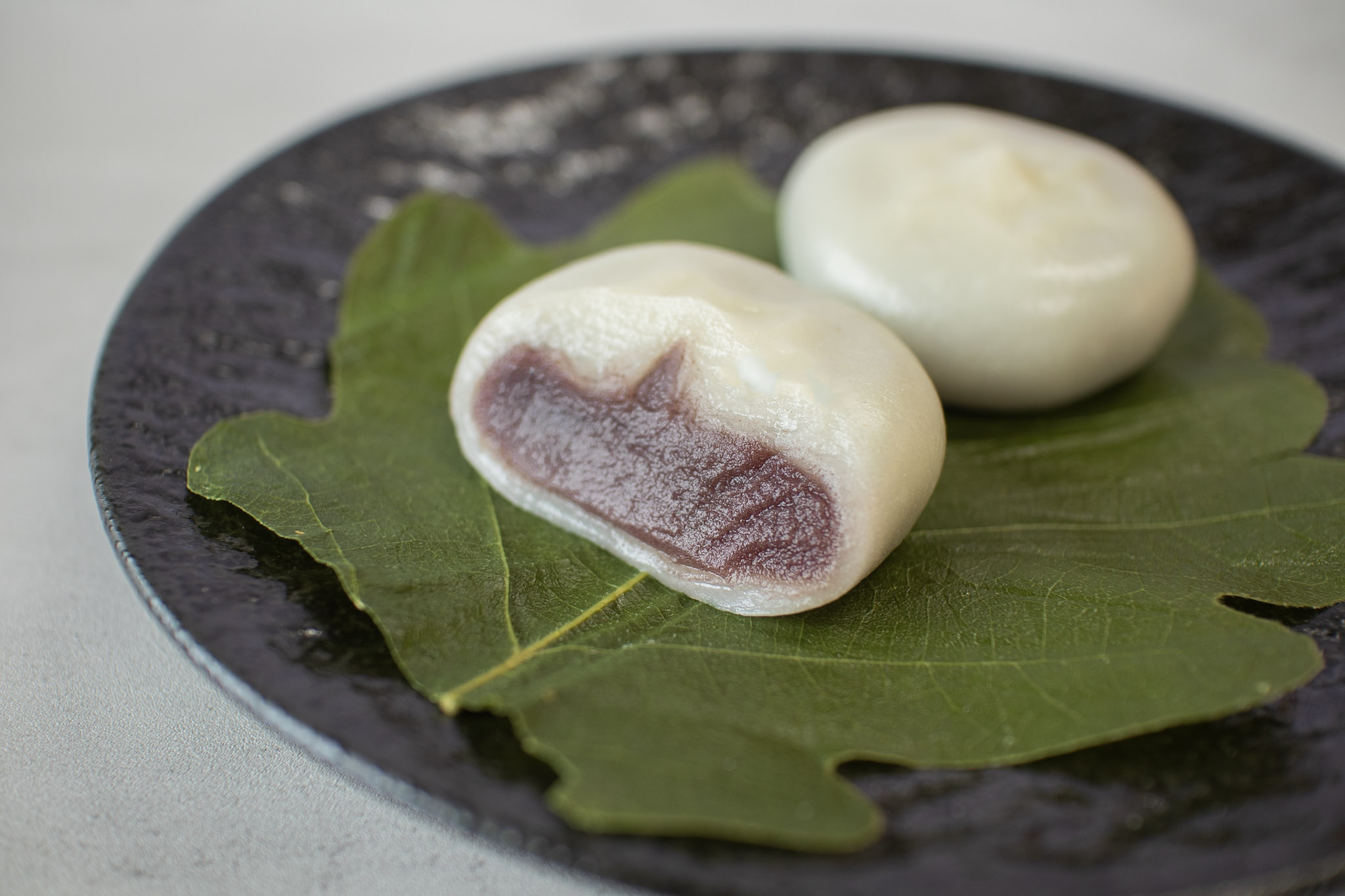 柏餅とべこ餅のお話 - 公式通販【お菓子のふじい】北海道ニセコ 和菓子・洋菓子・シュークリーム